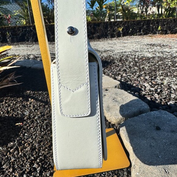 Dooney & Bourke Made in Italy White Leather Shoulder Bag - Picture 4 of 17